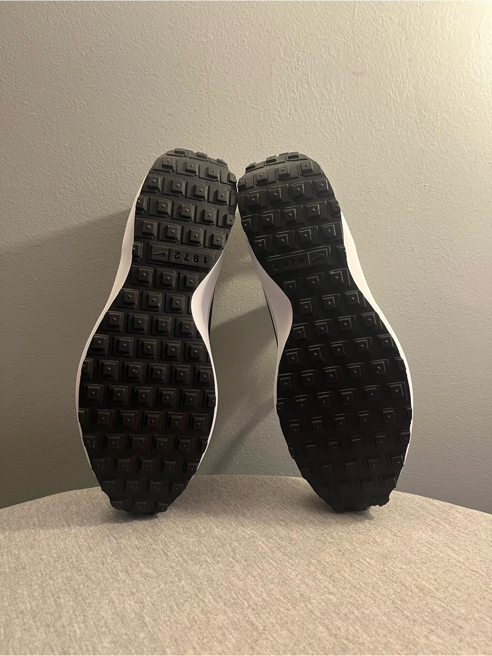 Nike Waffle Nav Phantom Black Flat Pewter White Men's Shoe Size 10 FJ4195-003 - Picture 6 of 12